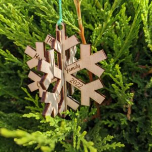 Personalised, engraved 3D snowflake family baubles